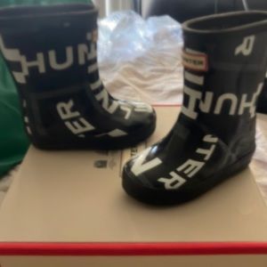 Hunter girls all weather boots